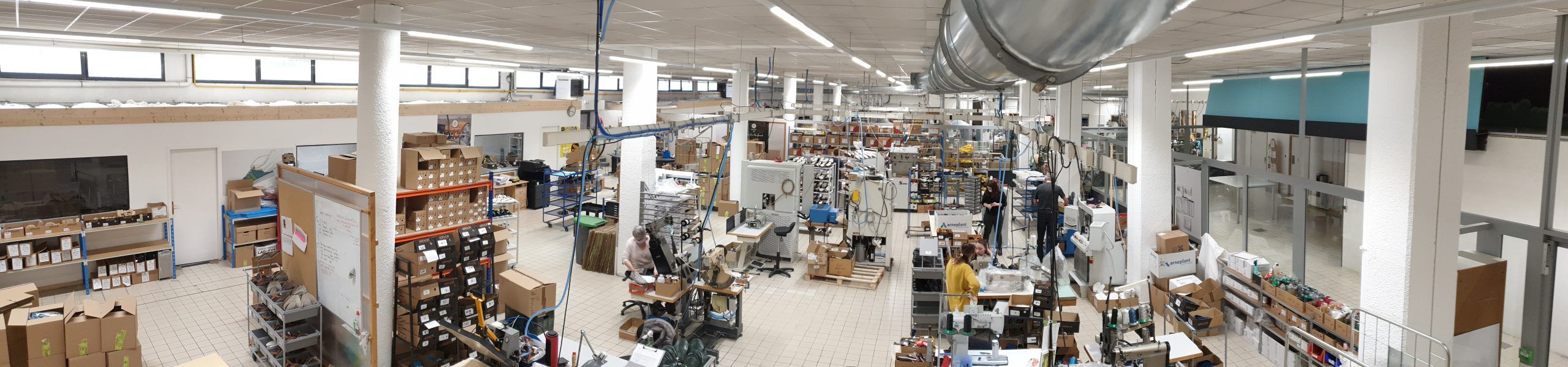 Atelier fabrication chaussures francaises
