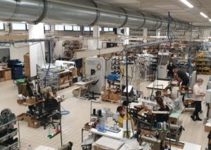 Atelier de fabrication de sneakers Made in France
