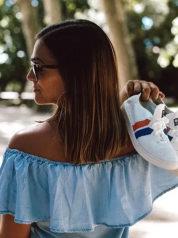 sneakers recyclables bleu blanc rouge