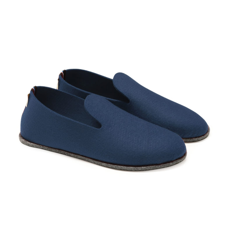 Chaussons bleu marine fabriqués par Ector Sneakers