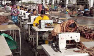 Atelier fabrication chaussure en Inde