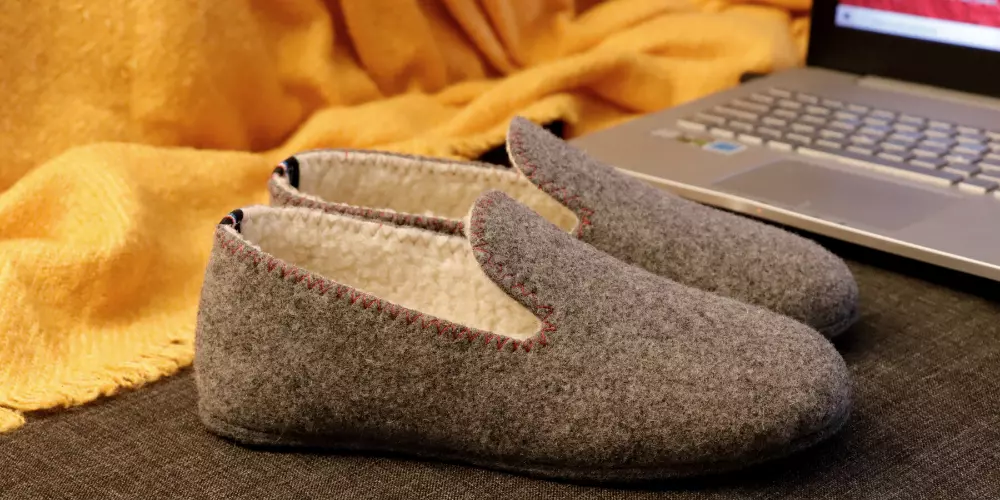 Pantoufles en laine gris recyclées et recyclables