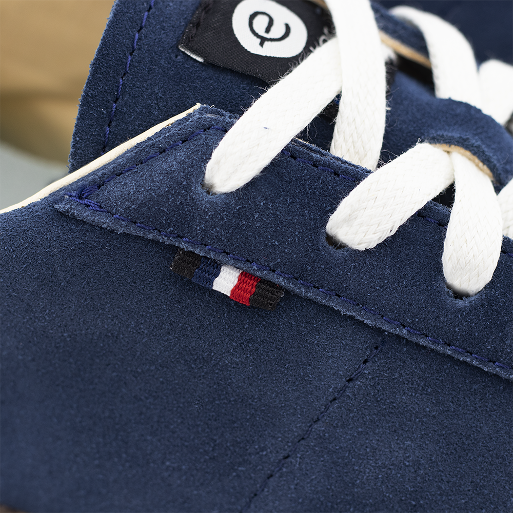 Baskets en daim bleu marine