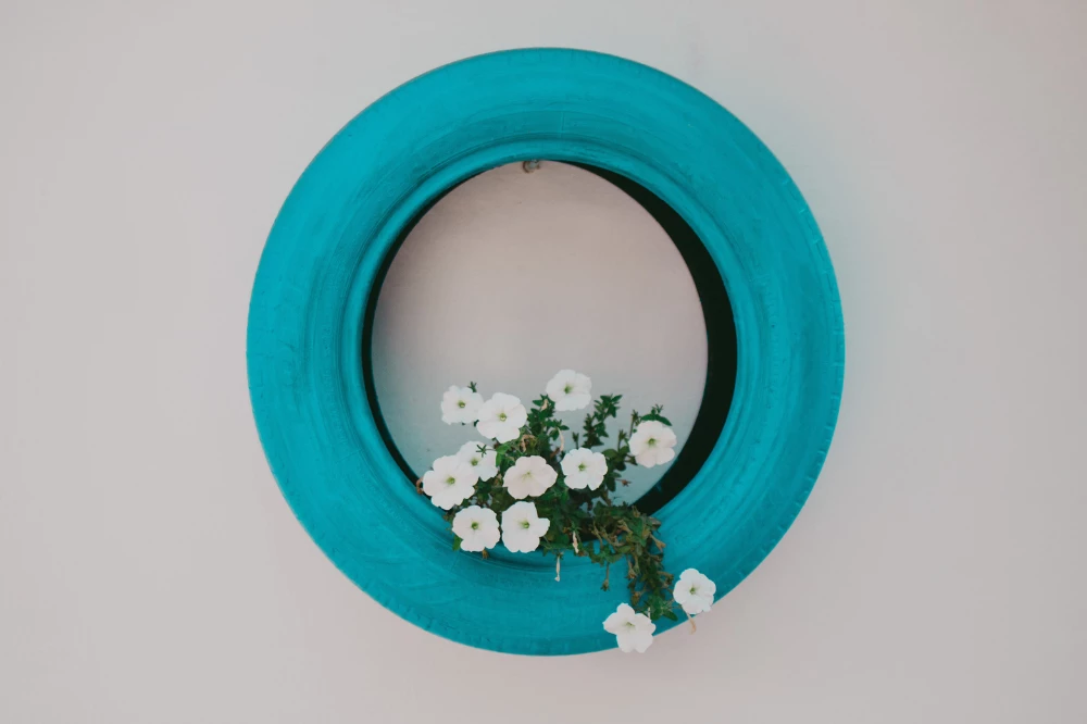 upcycling pneu en jardinière fleurs